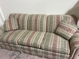 Couch (FREE DELIVERY!)