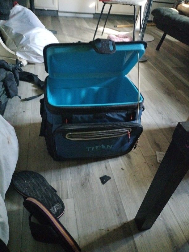 Titan by Artic zone 48 can cooler 