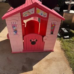 Minnie Mouse Playhouse