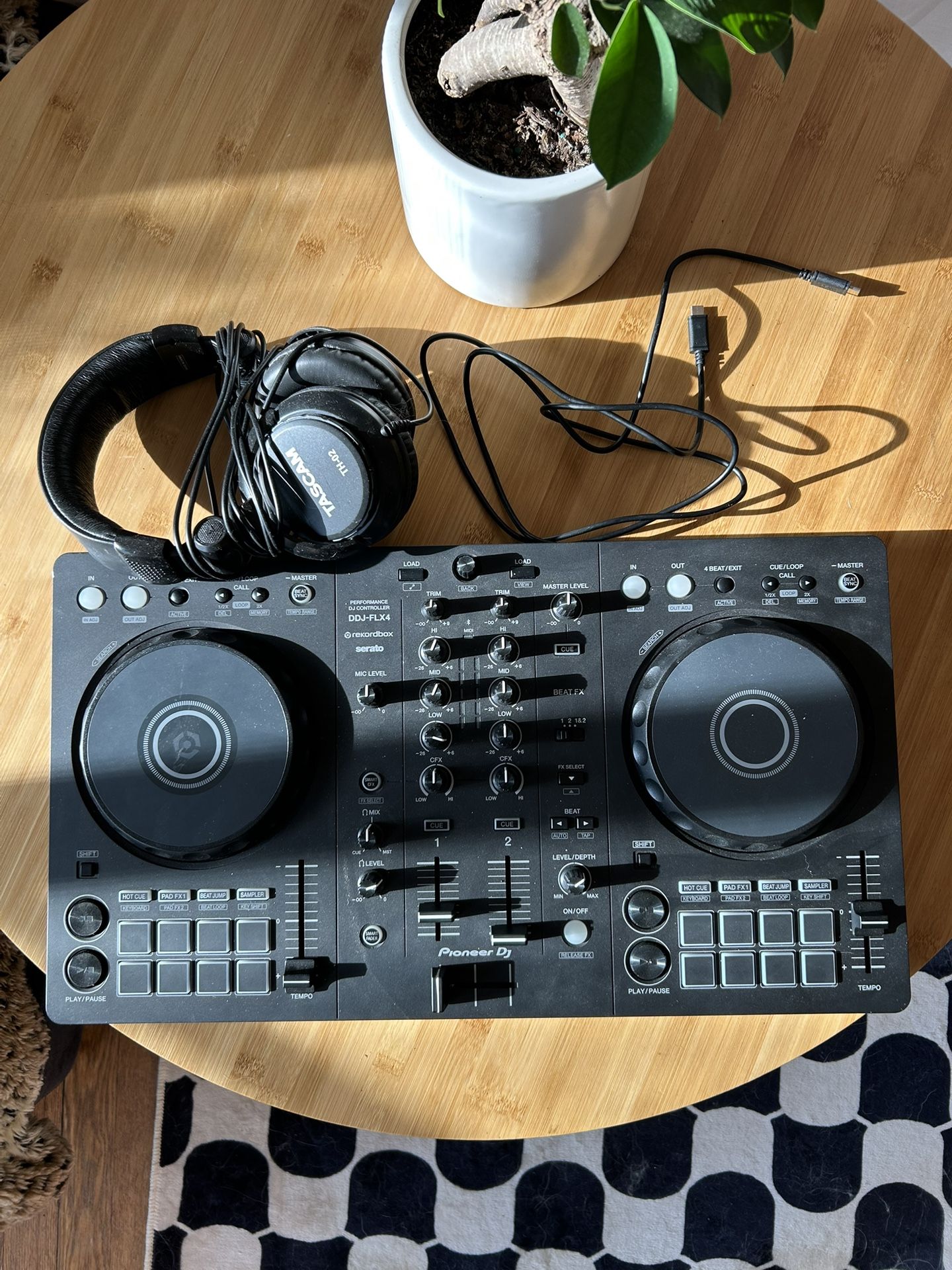 Pioneer DDJ-FLX4