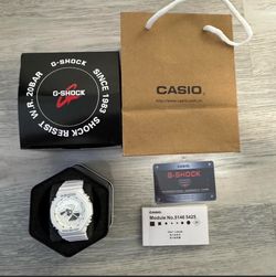 White G-Shock x Casio GA2100 Mens Wristwatch