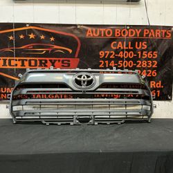 TOYOTA TUNDRA 2022-2025 GRILLE OEM 