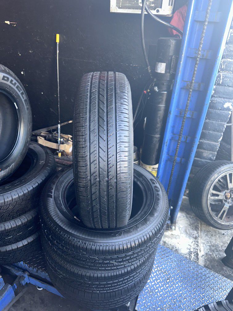 GOODYEAR 225/65R17,  SET OF FOUR USED TIRES 