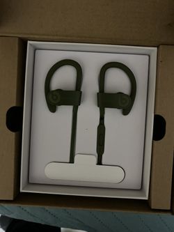 BRAND NEW Beats 3 By Dr. Dre