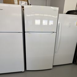 Frigidaire 30 in. 18.3 cu. ft. Top Freezer Refrigerator, Garage Ready