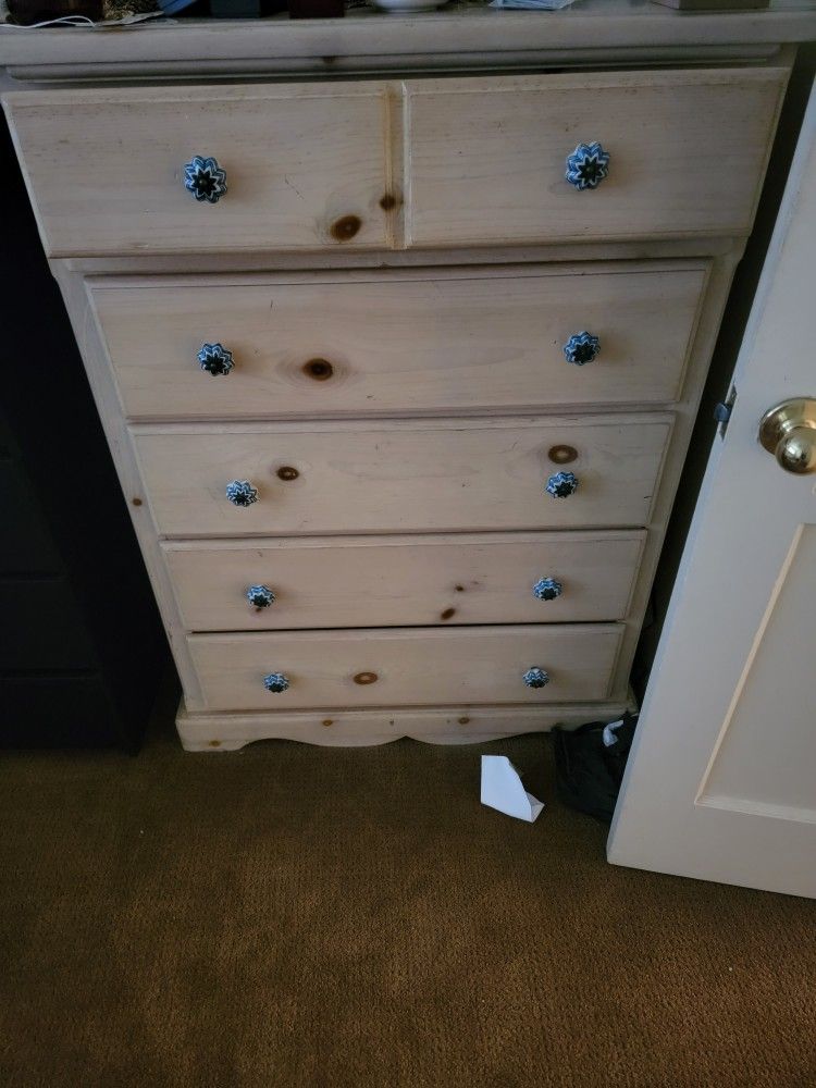 5 Drawer Dresser