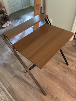 Small foldable desk