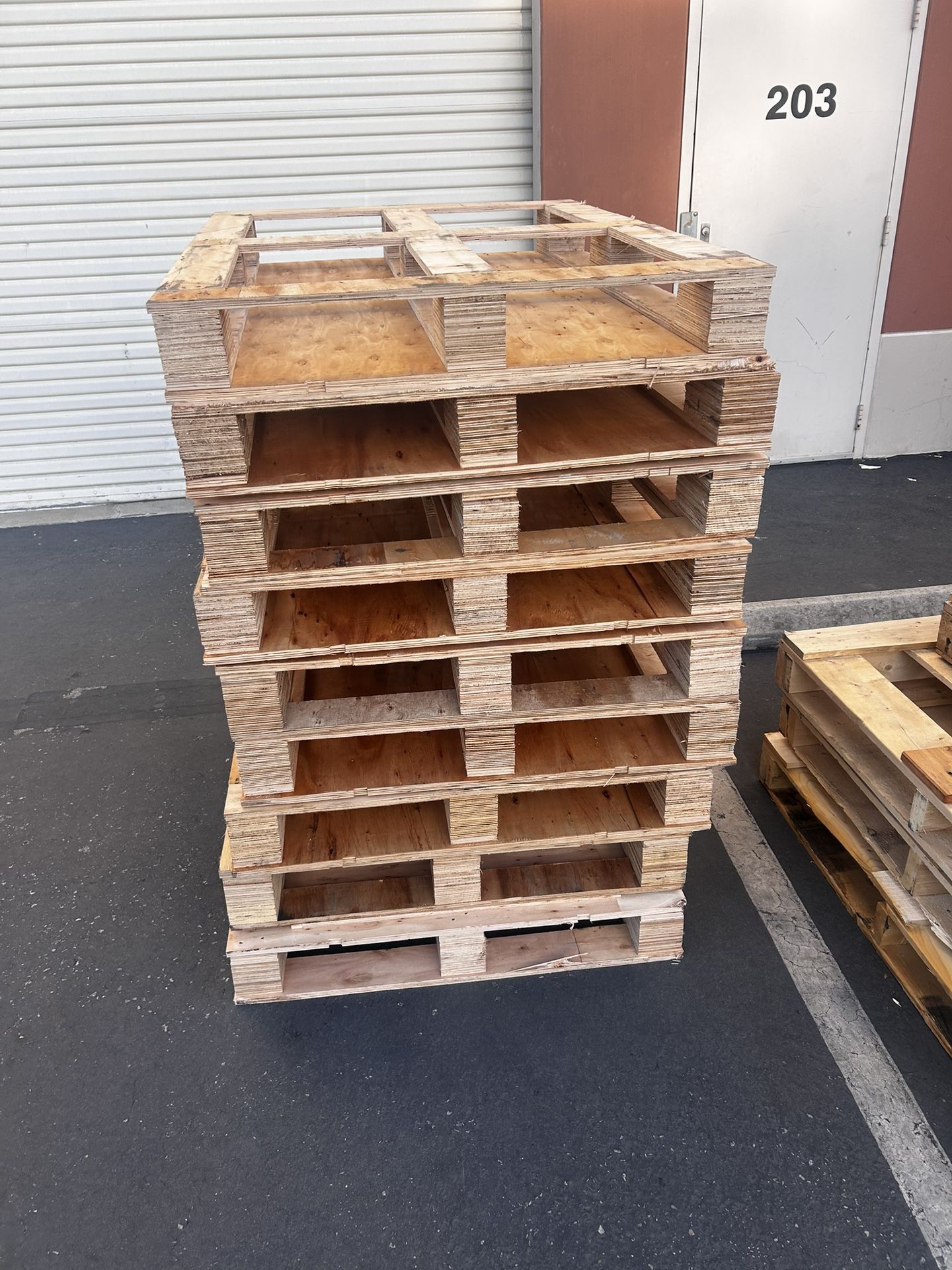 Pallets For Sale! All Of Them For $30 If Picked Up By End Of Day