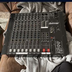 ***New Price*** Studiomaster Session Mix 8-2 Gold 