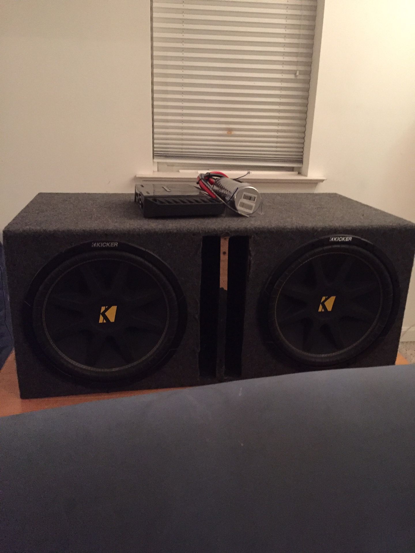 Kicker subwoofers