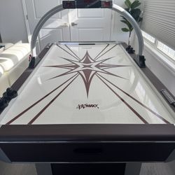 AeroMaxx Professional Air Hockey Table – Electronic Scoring