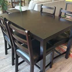 Table With 4 Chairs