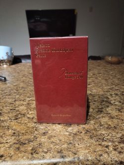Baccarat Rouge 540 perfume cologne