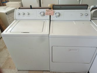 Sale whirlpool washer and dryer set white super size heavy duty works great .Warranty . Delivery available . 2203 Fowler st. Ft. Myers 33901