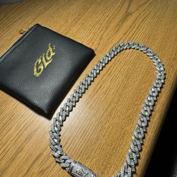 GLD cuban link chain