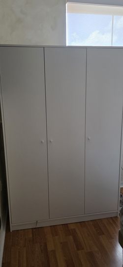 closet 47x67 for sale