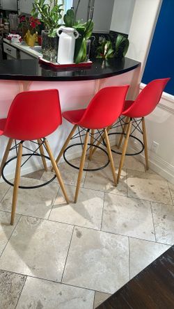 BAR STOOL COLOR RED