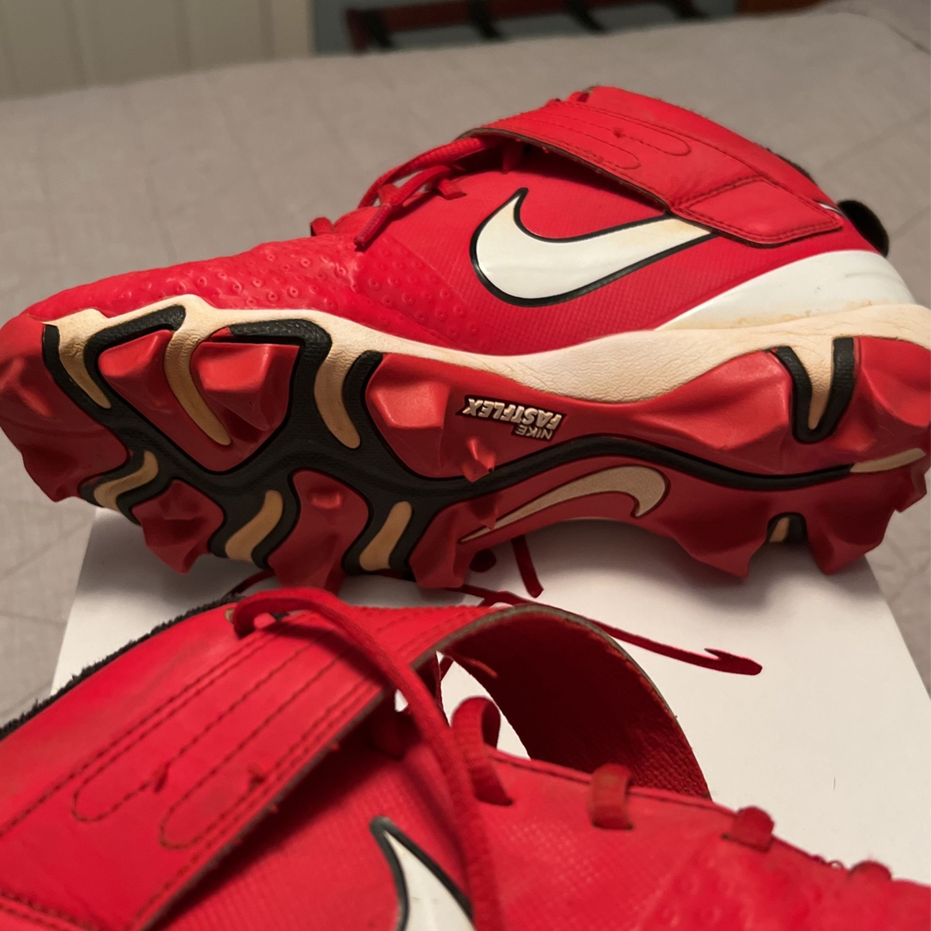 NIKE BOYS MIKE TROUT Cleats BNWT SIZE 5Y for Sale in Temecula, CA - OfferUp