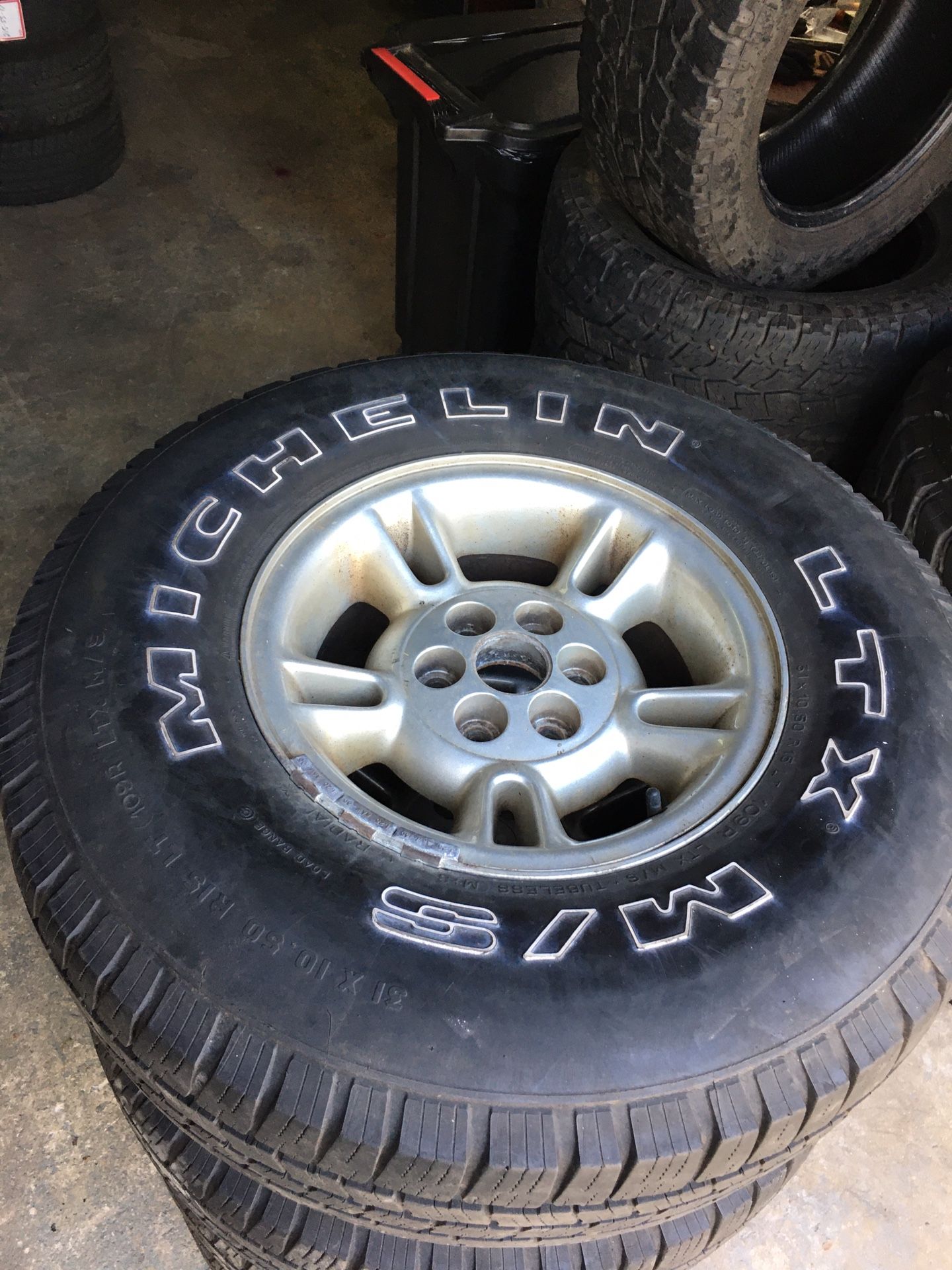 4 dodge durango dakota wheels and michelin tires size 31x10 50x15 lug