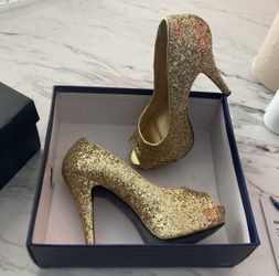 Gold Heels Size 8