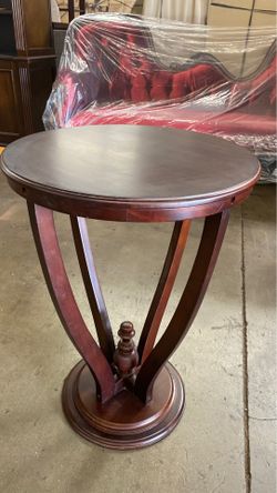 Tiffany Round table