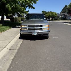 1999 Chevy Suburban 
