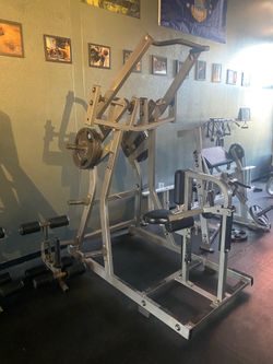 Hammer Strength Lat Pull-down