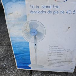 Pedistall Stand Dan 16" New