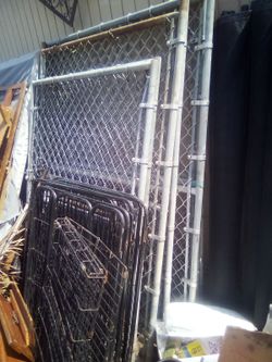 Chainlink fence panels
