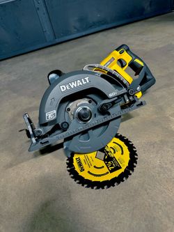 DeWalt 60v FLEXVOLT Wormdrive Style 7-1/4” Circular Saw (Tool Only) FIRM