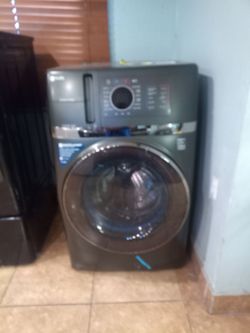 Lavadora muy buena también es secadora  Alavés