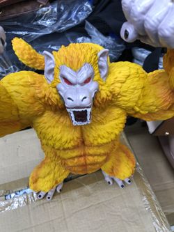 Super jumbo size Gold great Ape Dragon Ball z