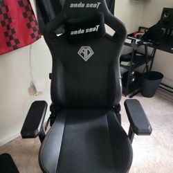 Anda Seat Kaiser Gaming Chair