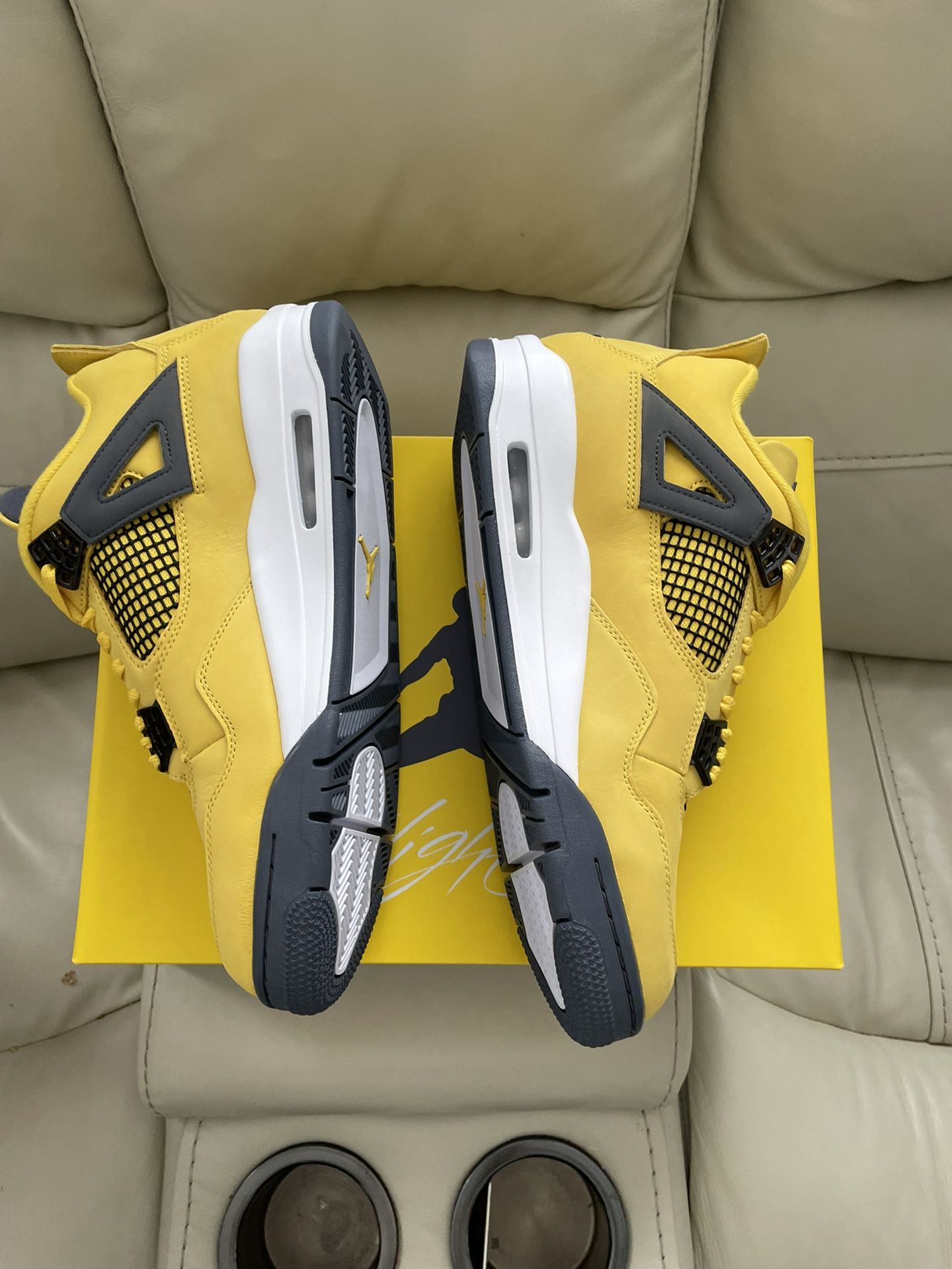 Jordan 4 Retro