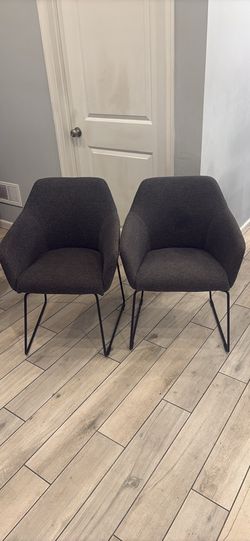 Chairs (Set of 2)