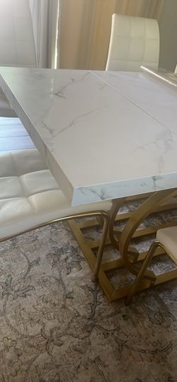 Dinning table
