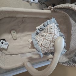 Baby Bassinet with Lights And Music
