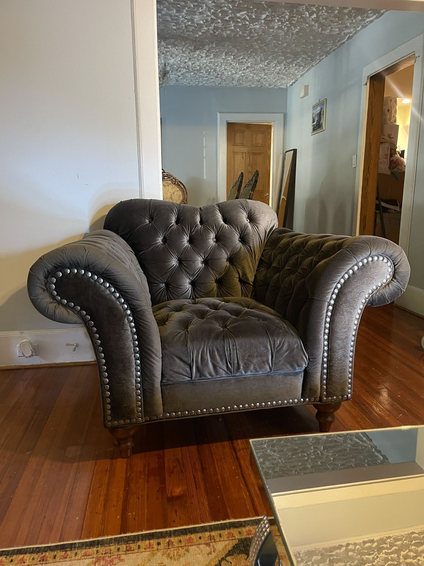 Raymour And Flanagan Dutch Sofa, Chase And Chair
