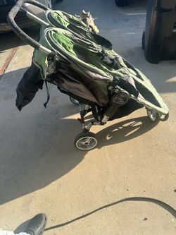 Baby double stroller