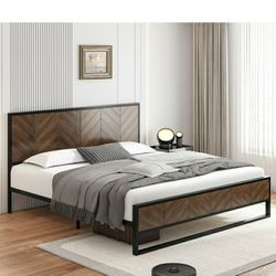 Cama Con Colchon Y Mesita De Noche 