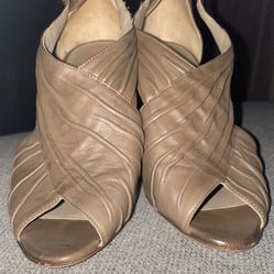 Valentino Leather Pleated Accents Slingback Heels Size: 35.5