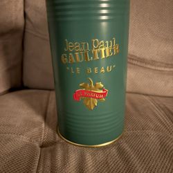 Colonge Smells Good Is New 