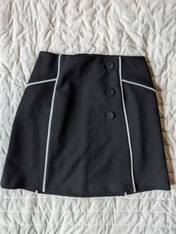 ELLE Black Skirt (XS)