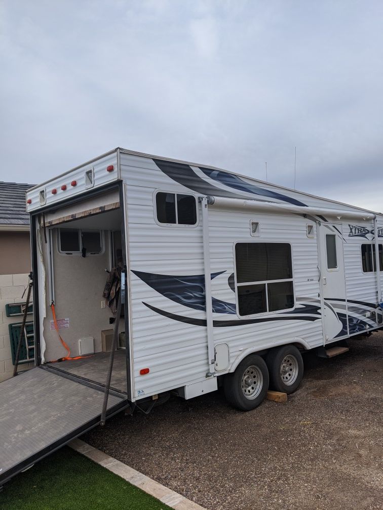 2008 Rage'n XLite Toy Hauler Trailer for Sale in Mesa, AZ - OfferUp