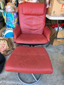 Leather Chair w/ Foot Stool