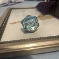 Fluid Filled Glitter Dice Set