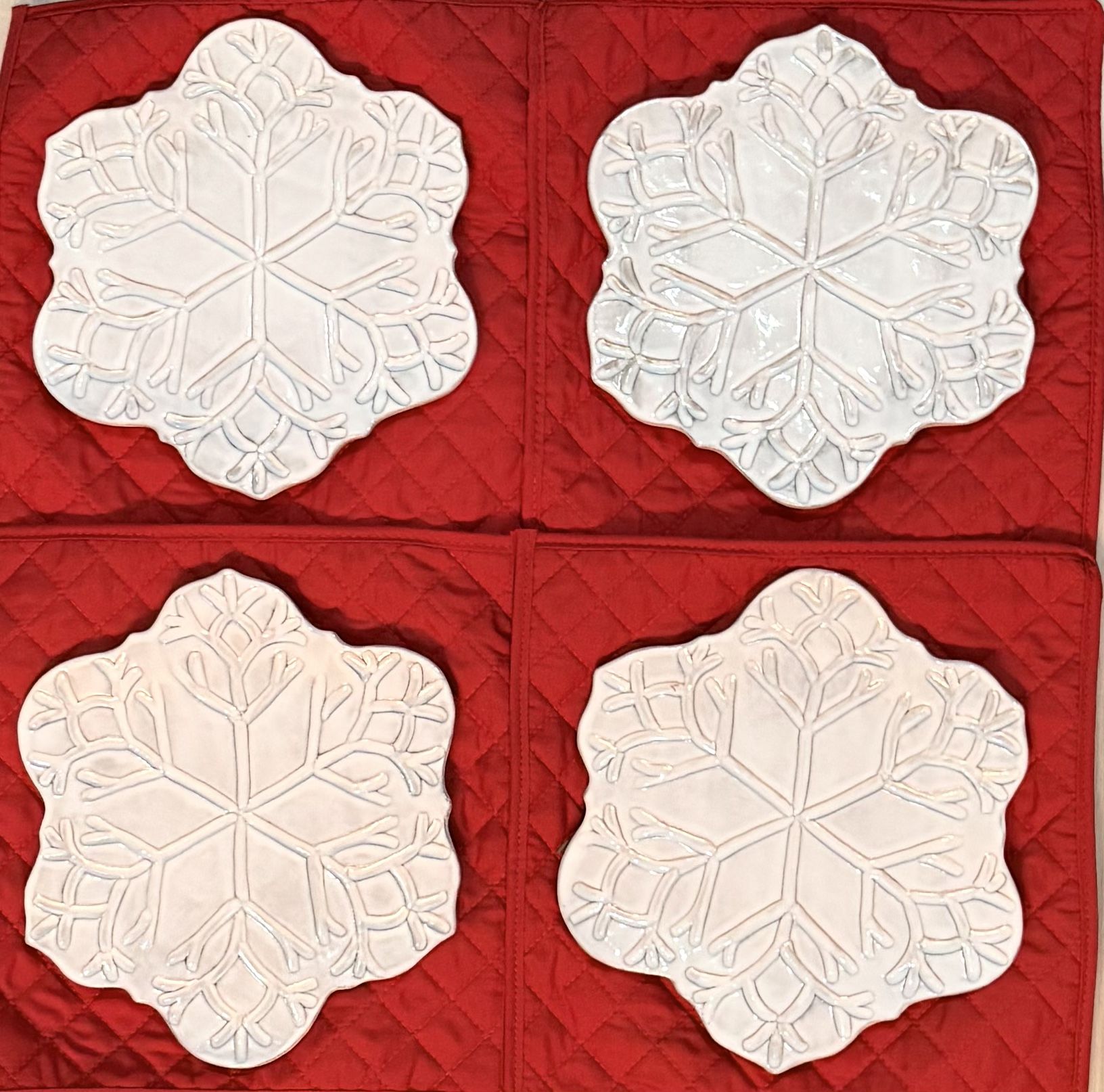 Vietri Snowflake Plate 