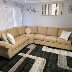 Sectional Couch 