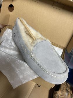 UGGS