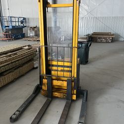 Self Propelled Forklift 